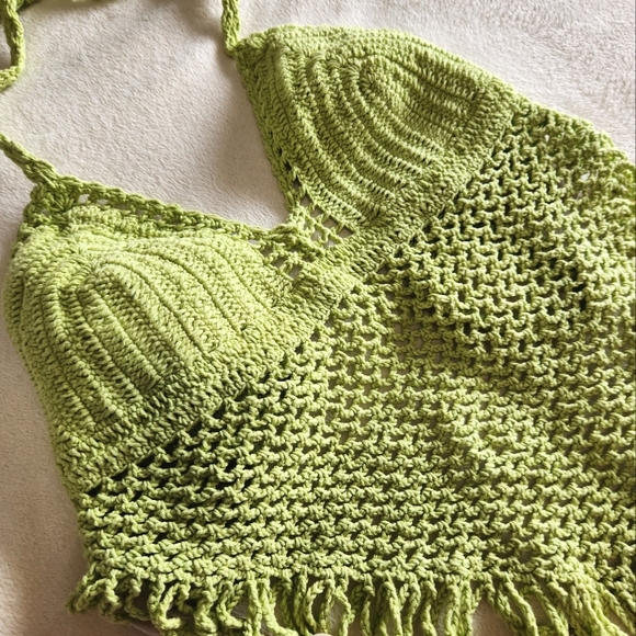 Gorgeous Knit Halter Top - Picture 2 of 5